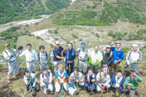 足尾に緑を育てる会　春の植樹デー